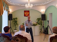 ������� � ������ ���� ���������-���������� ������, ���������� �������� ����, ������� ������ ������ � �������� ���� ����� �� ���� ������� ���.